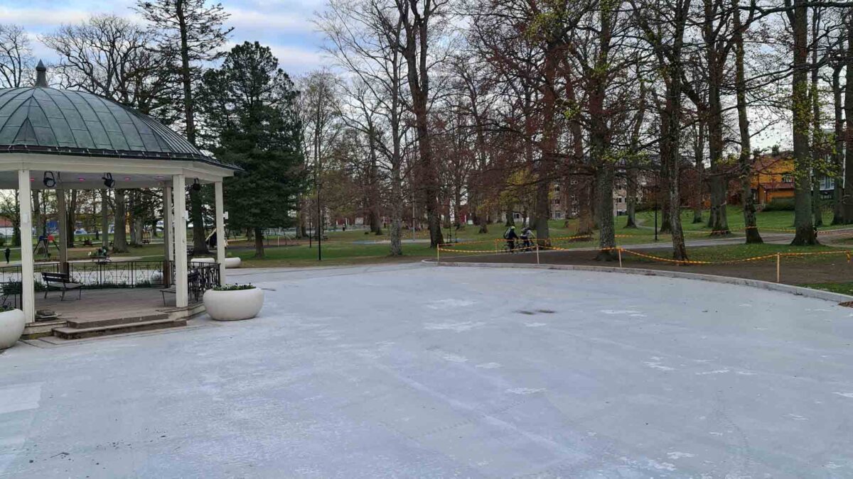 Lystlunden Park – Urban Utebane (2022) — Lystlunden Park 2022 – Kunstisbane i Horten